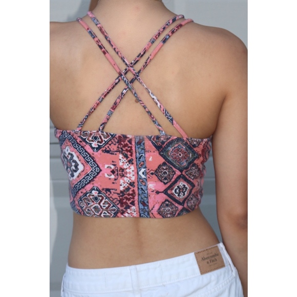 Hollister multicolor croptop - Picture 2 of 4
